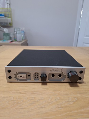 Benchmark media dac1 hdr dac - media,